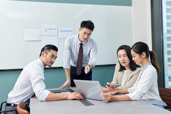 私募基金团队：打造成功投资策略的黄金组合 图2