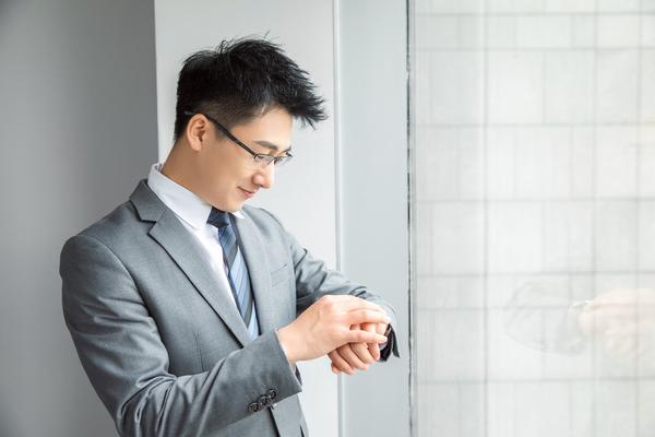 老年人贷款利率最新调整时间及影响解析 图1