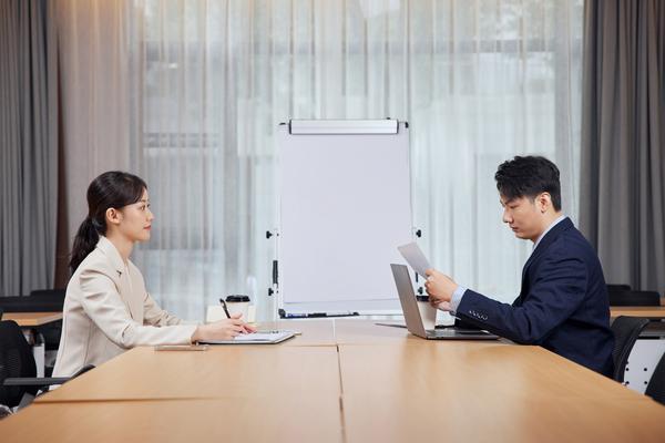 上市企业工作经历:如何从职场中受益? 图2