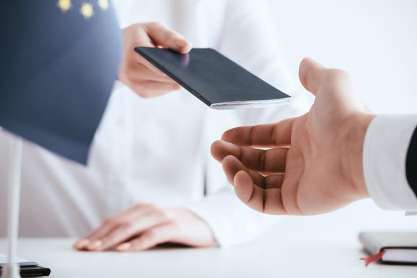 中信银行企业扶持贷款条件要求高吗？项目融资中的关键考量 图1