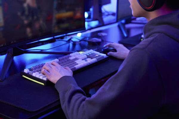 少年网贷120万|家庭债务危机与青少年网游沉迷的应对之道 图1
