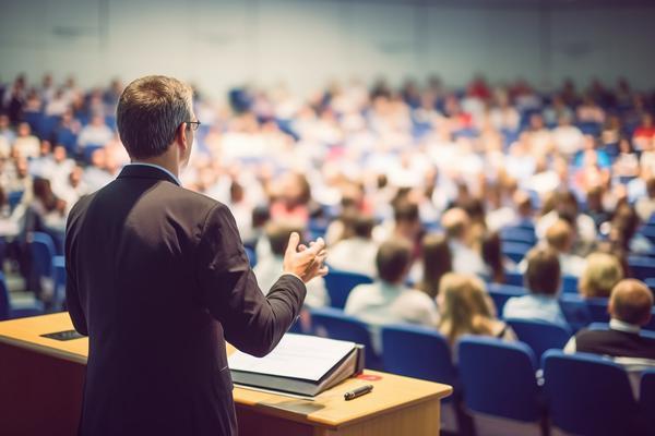 创业项目演讲视频模板下载：助力企业融资与贷款申请的成功之道 图1