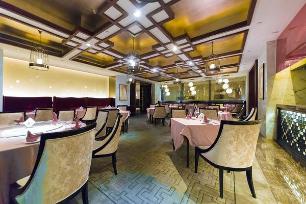 春节盛宴，餐厅狂欢：打造温馨团圆氛围，共度美好佳节 图2