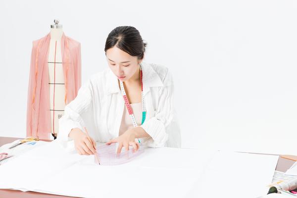 服装设计大赛品牌方案模板|项目融资中的创意与商业价值 图1