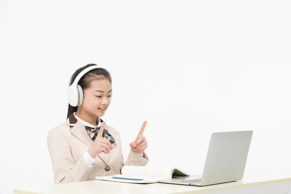 久久童装：打造潮流儿童穿着的引领者图1