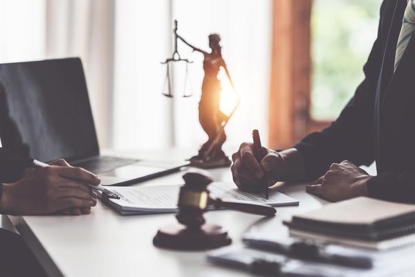 离婚后个人贷款要求高吗？企业融资与律师费用解析 图1