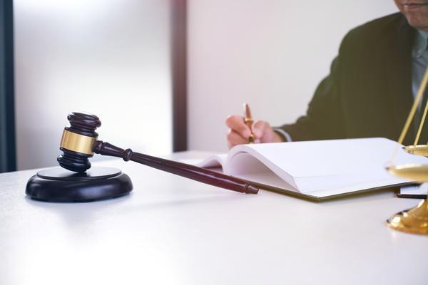 贷款债务与抢劫罪的关联：项目融资中的法律风险分析 图1