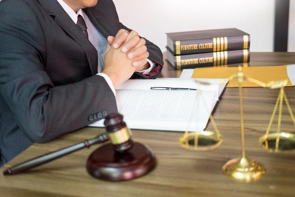 项目融担保人违约|追讨欠款的法律途径与刑事风险 图1
