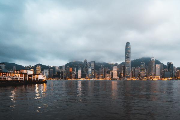 制袜企业上市公司：探索行业发展与投资机遇图1
