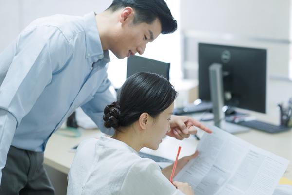 警惕房地产上市融资风险：探讨市场现状与监管策略 图2